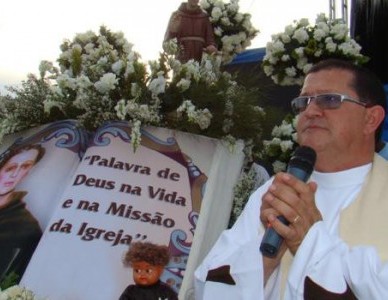 Reitor agradece os devotos no Jornal do Santuário